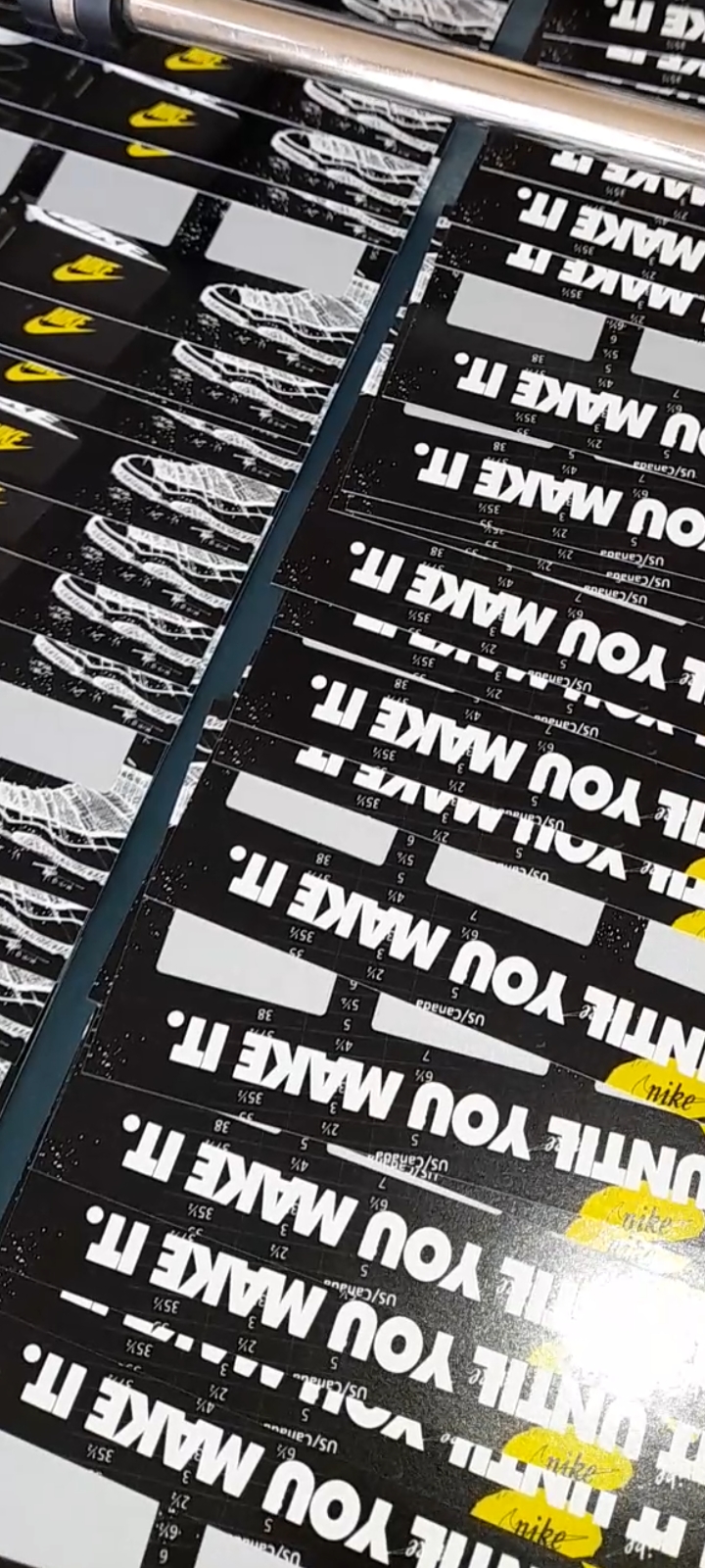 Não faltam ferramentas de comunicação quando se trata de uma empresa. Cada vez mais, elas optam por usar o jogo de raspadinha para impulsionar suas animações comerciais. Por que essa estratégia tende a convencer tantas empresas? Simplesmente porque o jogo de raspadinha provou ser altamente eficaz. É uma ideia original, sem dúvida, mas, acima de tudo, é muito eficaz para fidelizar clientes existentes e atrair novos. Seja na loja ou em outros lugares, o cartão de raspadinha merece seu lugar no seu evento. Quais são as boas razões para usá-lo e como fazer isso da melhor maneira?